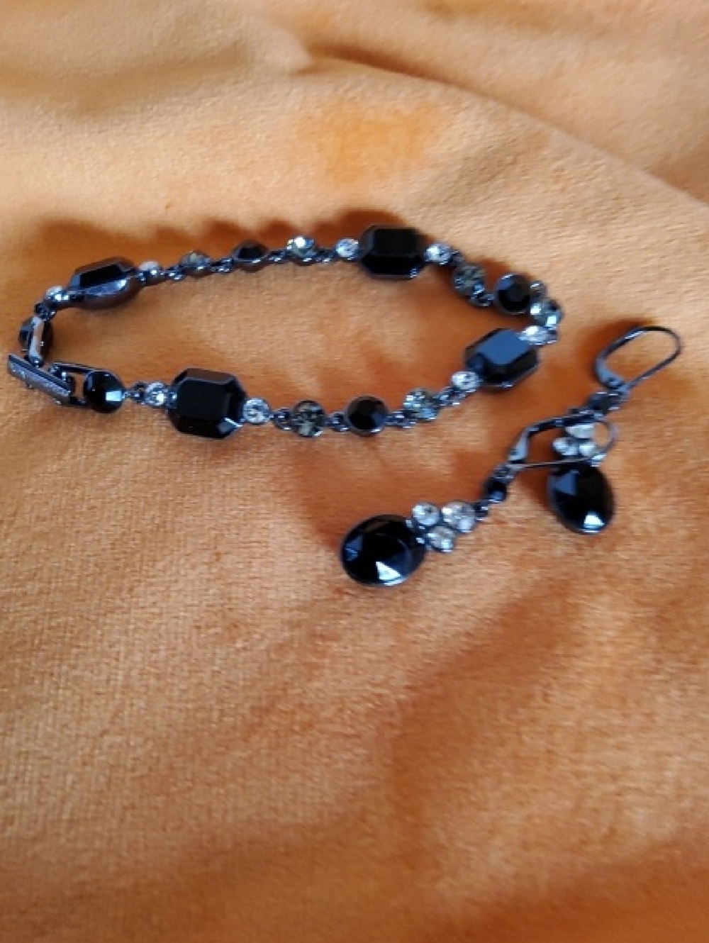 Crystal Black Faceted Braclet Set Givenchy.